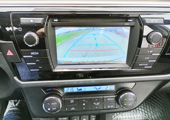 Toyota Corolla cena 49999 przebieg: 128000, rok produkcji 2015 z Warszawa małe 154
